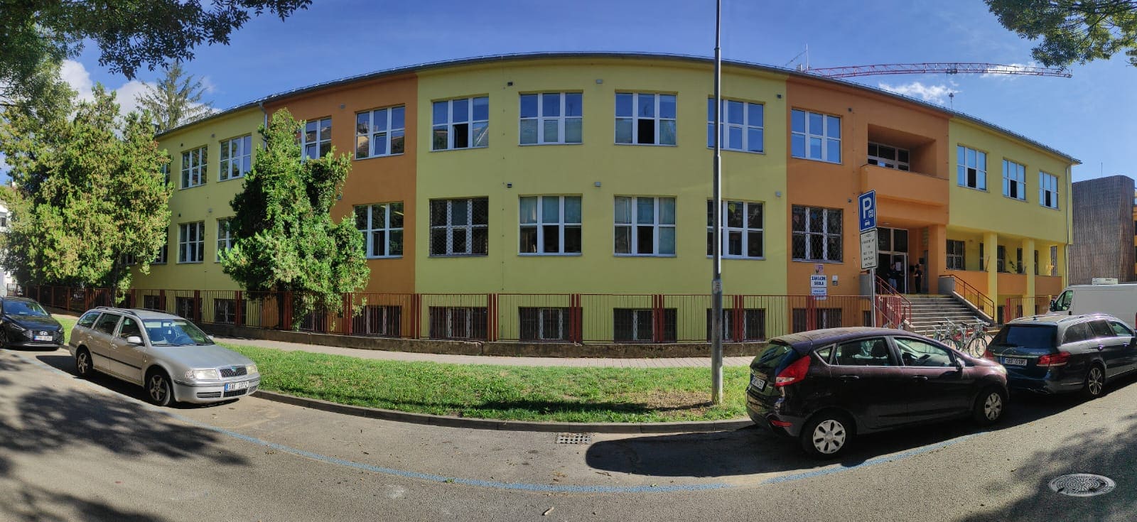 Sekaninova škola